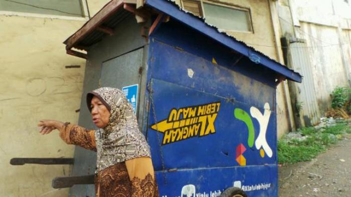 Hamidah Pasrah Gerobaknya Dihancurkan