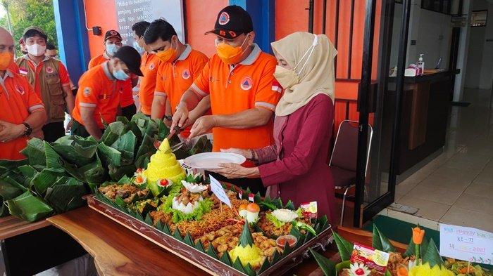 Peringati Hari Jadi ke-71 Provinsi Kalsel, Sebanyak 10 Ribu Masker Dibagikan BPBD