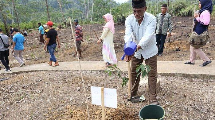 Pemprov Kalsel Support Program Hijau Desaku Pemkab HSS