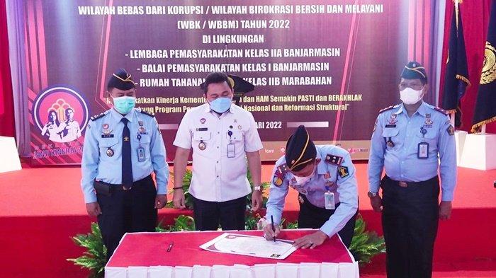 Jajaran Lapas Banjarmasin Kalsel Melakukan Penandatanganan Pakta Integritas