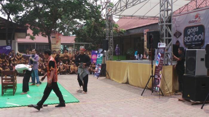 SMKN 3 Tampilkan Silat Tenaga Dalam