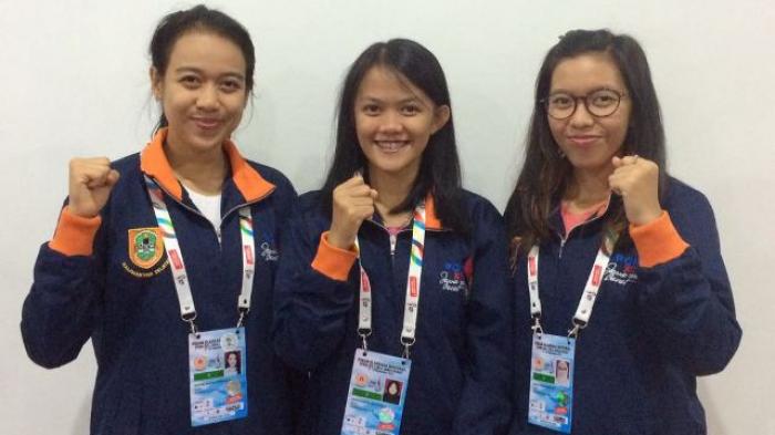 Pahlawan Olahraga Banua Disambut Pengalungan Bunga dari Gubernur Kalsel