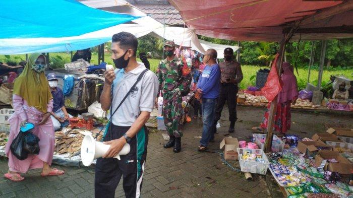 Tim Gabungan Lakukan Razia Masker di Pasar Mu'ui Haruyan, Tanpa Masker Dilarang Masuk Pasar