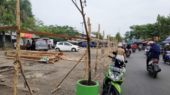Pembangunan Pasar Kuliner Martapura, Jejeran Kayu Sudah Terpasang