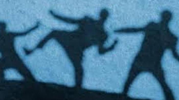 Polisi Di Makassar Dikeroyok 5 Orang Pemuda, Pelaku Berhasil Diringkus