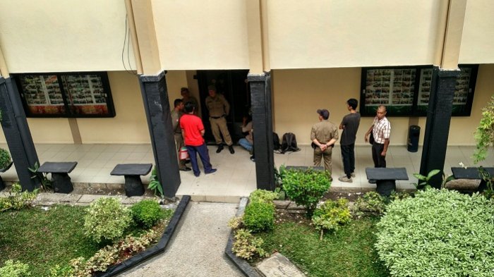 Ketua Pansus Penyertaan Modal PDAM Digelandang KPK Usai Penggeledahan di DPRD Kota Banjarmasin