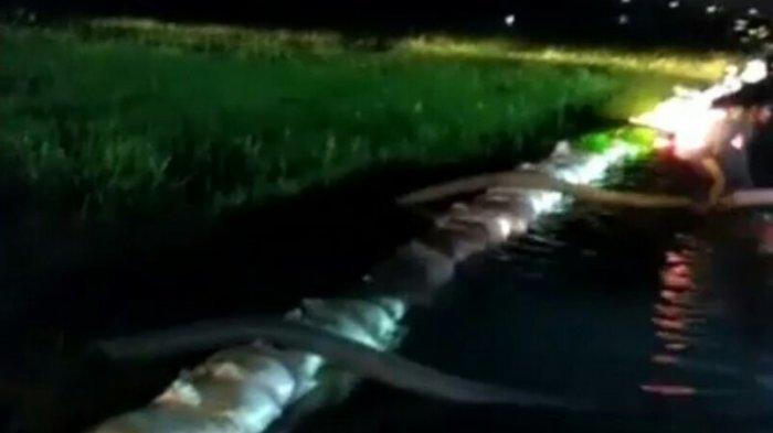 Begini Kondisi Bandara Intenasional Supadio, Barisan Karung Pasir dan Upaya Menyedot Air