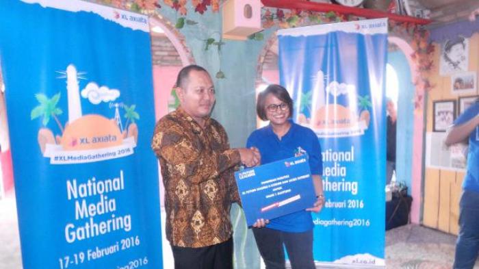 SMAN 1 Gantong Dapat Komputer dan Akses Internet Gratis