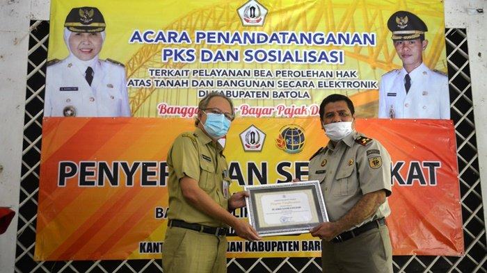Sebanyak 750 Sertifikat Tanah Pemkab Batola Diserahkan BPN