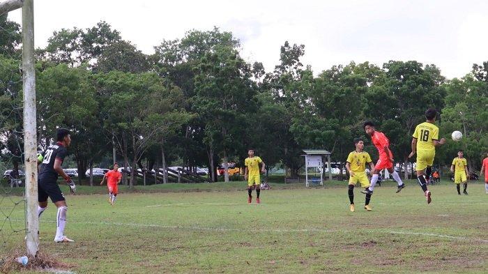 Liga 3 2021 - Bermain dengan 10 Pemain, Perseam Amuntai Taklukan Persetala 3-1