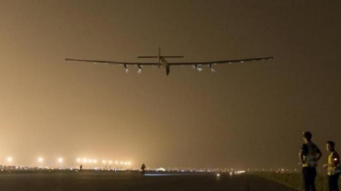 Cuaca Buruk, Misi Pesawat Tenaga Surya Terpaksa Ditunda