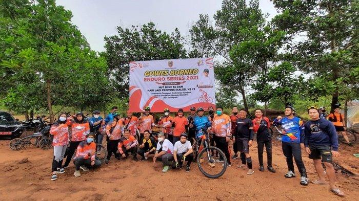 Gowes Bareng Dispora Kalsel dan Komunitas di Kompleks Kantor Gubernur