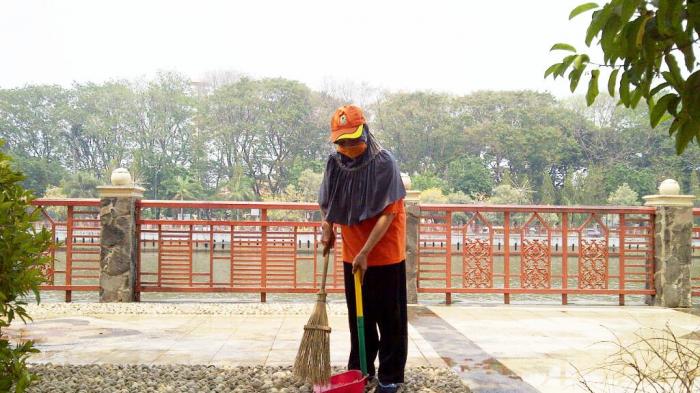 Berkat Mereka Kebersihan Siring Selalu Terjaga