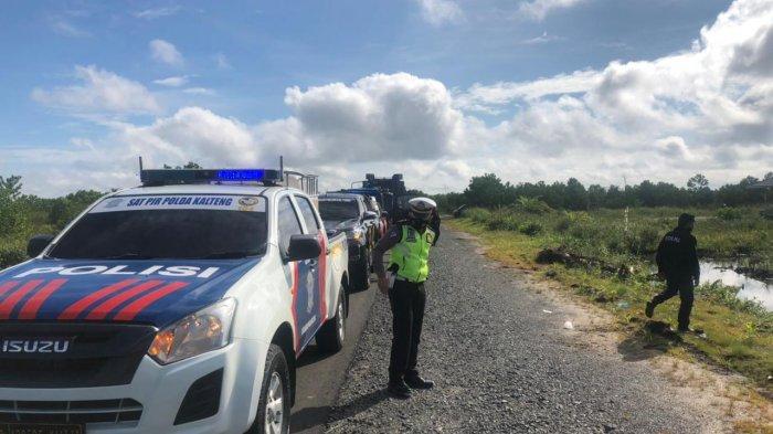 Petugas Patroli Sosialisasi Larangan Membakar Lahan ke Pemilik Tanah di Palangkaraya