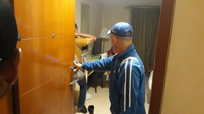 Ibu Kepsek Dicambuk 30 Kali, Gara-gara Ngamar dengan Wakilnya di Hotel, Sang Suami Ngamuk Pakai Batu