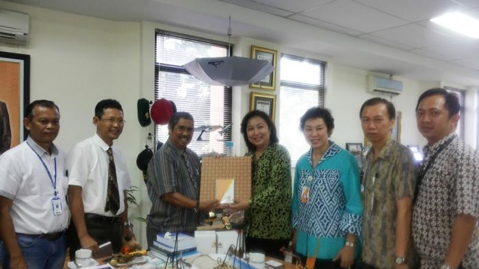 Nabung di Bank Mega, Hadiahnya Diundi Tiap Minggu Lho