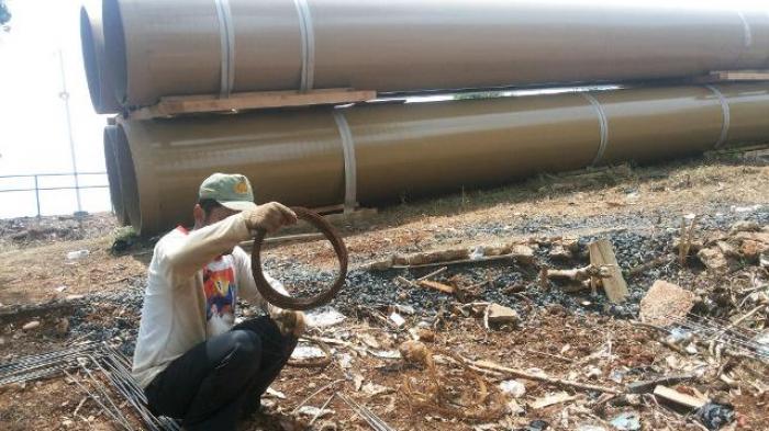 Pengerjaan Pemasangan Pipa PDAM Intan Banjar di Bandara Mencapai 50 Persen