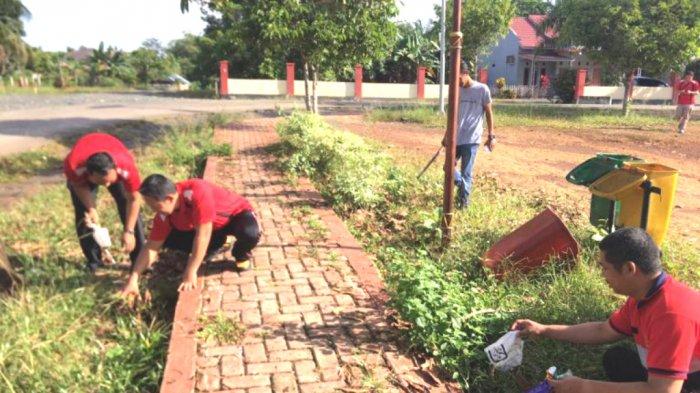 Kapolsek Sungai Loban Pimpin Kegiatan Hari Peduli Sampah Nasional 2019 di Tanahbumbu