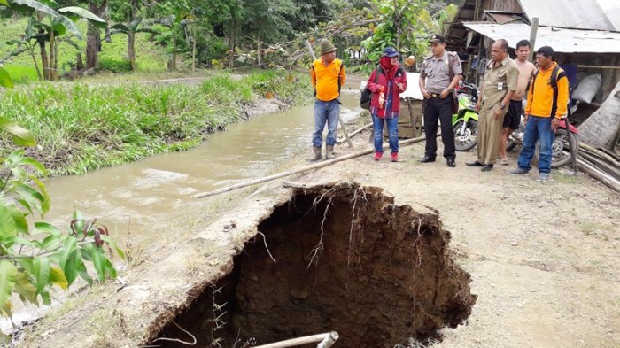 Irigasi Tapin Jebol, Jumri Khawatir Merugi Rp 50 Juta