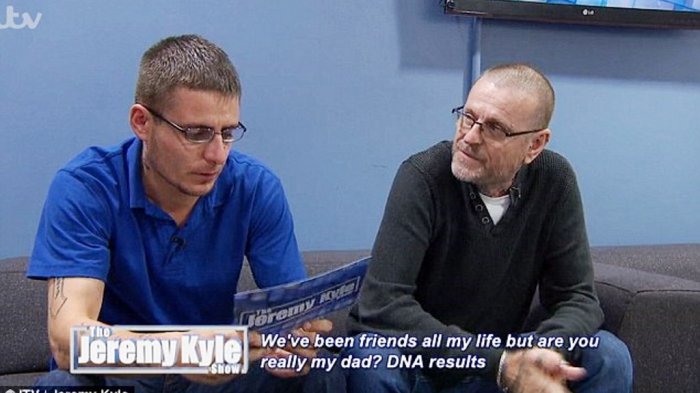 Usai Tes DNA, Sahabat Dekat Pria Ini Ternyata Ayah Kandungnya