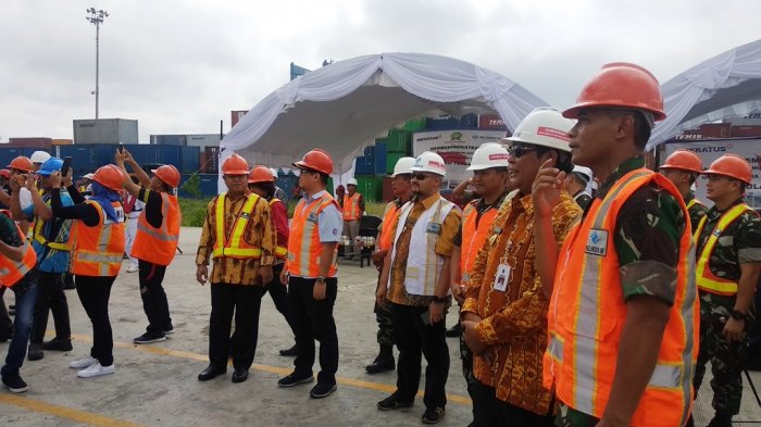 Korem dan Pemprov Kalsel Kirim 146 Ton Bantuan Logistik ke Sulawesi Tengah