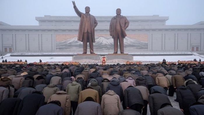 Kesulitan Biaya Perawatan Jenazah Ayah dan Kakek, Kim Jong Un Minta Uang Kepada Rakyat Korut
