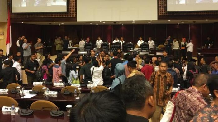Ketua DPD Digoyang, Sidang Ricuh, Begini Kronologinya