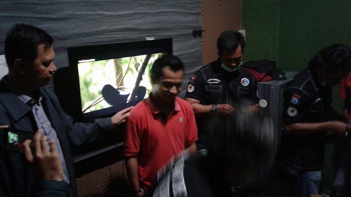 Razia ke Tempat Hiburan Malam, Direktur Narkoba Polda Kalsel Nasihati Pengunjung