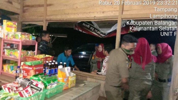 Satpol PP Kabupaten Balangan Amankan Pasangan yang Sedang Bermesraan di Warung Remang-Remang