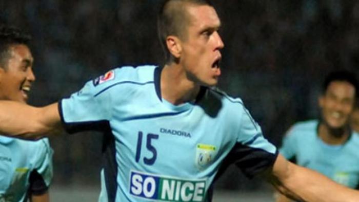 Bek Asing Persela Istirahat dan Tak Main di Indonesia Lagi
