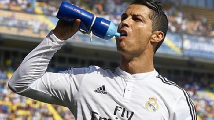 Ronaldo Tolak Terima Sepatu Emas Bareng Suarez