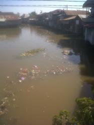 Sampah Kotori Sungai Antasan