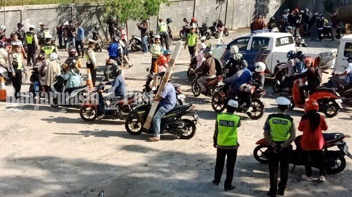 Satlantas Polresta Banjarmasin Gelar Razia Kendaraan Bermotor di Pinggiran Banua Anyar