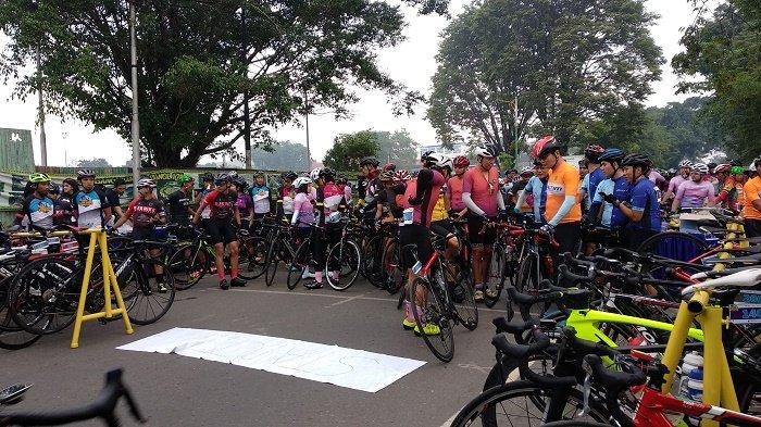 Sebelum Jajal Rute 176 Km, Goweser Tour De Loksado 2019 Dihibur Musik Panting