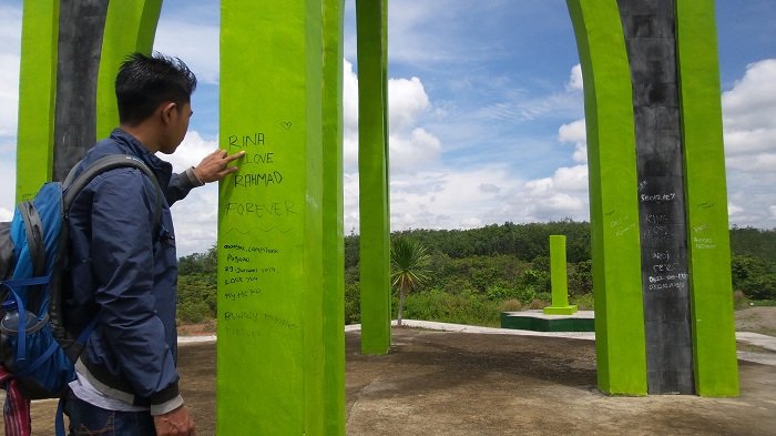 Taman di Balangan Penuh Coretan