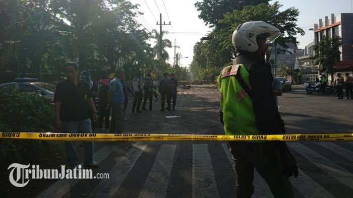 Polisi Sterilkan Lokasi Ledakan di Gereja Surabaya, 2 Orang Tewas dan Belasan Luka-luka