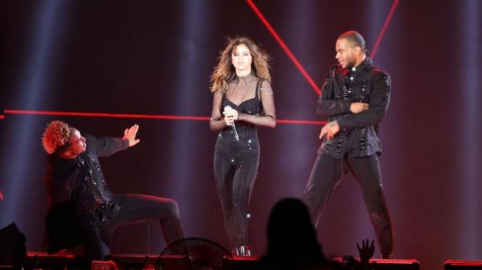 Dikecewakan Panitia, Namun Prilly Latuconsina dengan Puas Pesona Selena Gomez