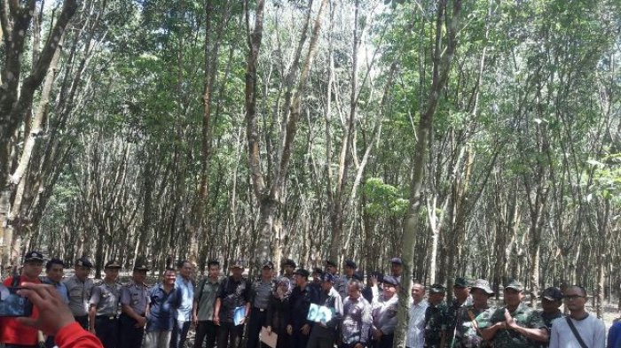 Polisi Amankan Pemeriksaan Sengketa Lahan di Desa Ambawang