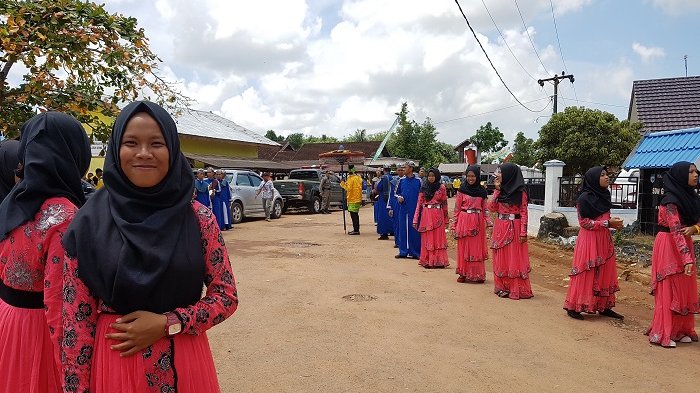 Sambut Kehadiran Gubernur Kalsel, Siswa SMK SPPN Latihan Sinoman Hadrah Hanya Dua Hari