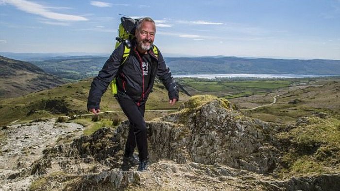 Setiap Hari Pukul 4 Pagi Kakek dengan Alzheimer Ini Mendaki Gunung