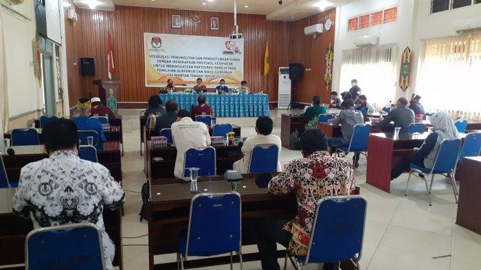 KPU Sosialisasi Pemungutan dan Penghitungan Suara dengan Menerapkan Prokes di Kapuas