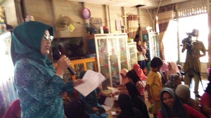 Kader Dasa Wisma Desa Pawalutan Diajak Terapkan Perilaku Hidup Bersih dan Sehat