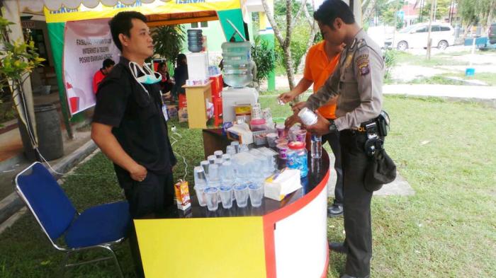 Sediakan Mi Instan Gratis untuk Relawan