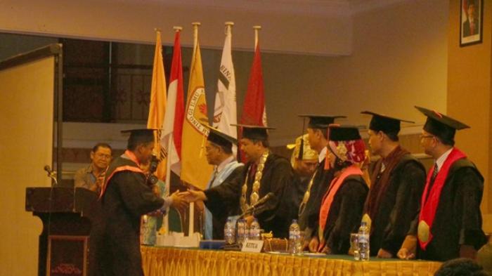 STIA Bina Banua Mewisuda 163 Mahasiswa