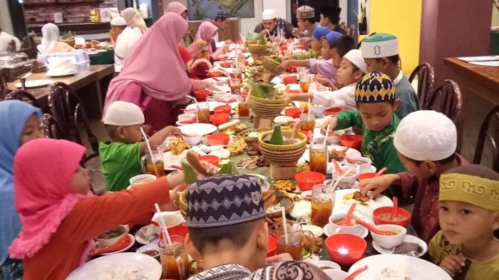 Jadwal Buka Puasa & Sholat Maghrib di Jakarta dan Lainnya Sabtu 2 Juni 2018 ke 17 Ramadhan 1439 H