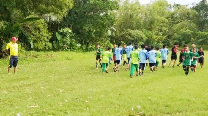 Tim Sepakbola SMPN 1 Astambul Bersiap Ikuti Gala Siswa 2018