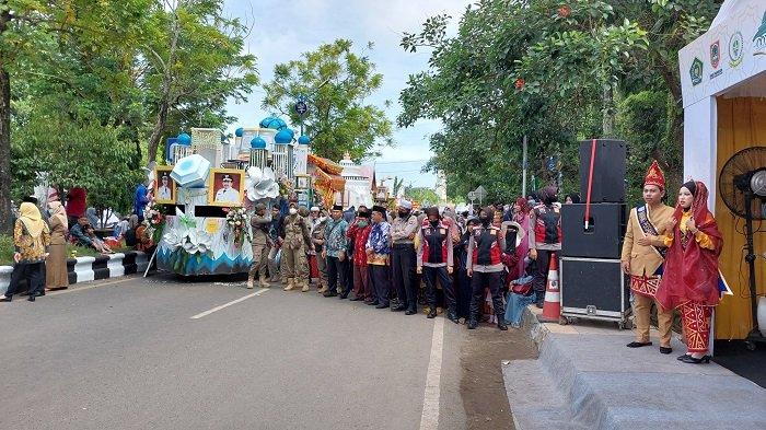 Pawai Taaruf MTQ Nasional Digelar, Satlantas Polres Banjarbaru Alihkan Arus Lalu Lintas Sementara