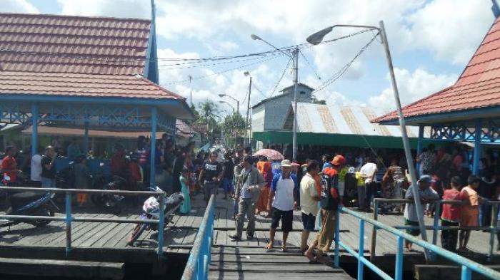 Ternyata Rahmadi Ketakutan dengan Nenek Ini dan Bersembunyi di Semak-semak