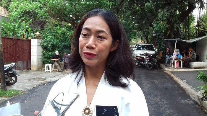 Sutradara Nia Dinata, ia tengah menggarap serial Turut Berduka Cita