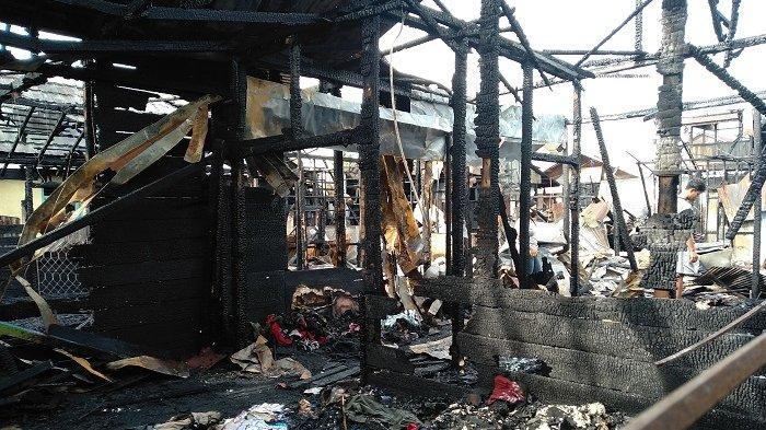 Kebakaran di Gang Sepakat Banjarmasin, Empat rumah Hangus Terbakar